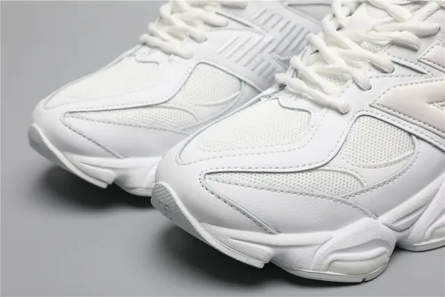 New Balance 9060 Sneakers Lifestyle Monochromatiques Blanches 2