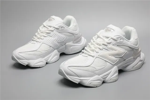 New Balance 9060 Sneakers Lifestyle Monochromatiques Blanches 5