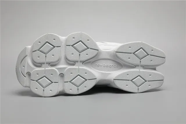 New Balance 9060 Sneakers Lifestyle Monochromatiques Blanches 6