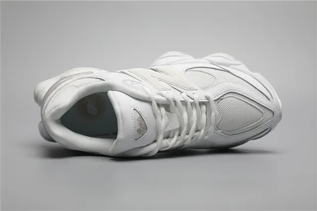 New Balance 9060 Sneakers Lifestyle Monochromatiques Blanches 7