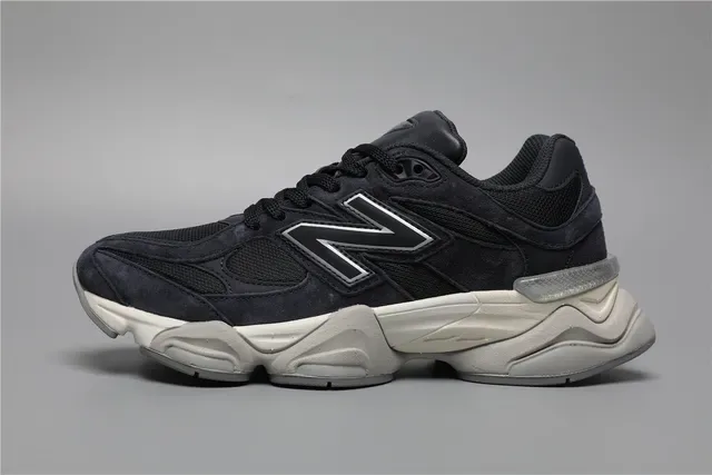 New Balance 9060 bleu marine et crème sneakers lifestyle 9