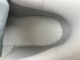 New Balance 9060 粉灰生活方式运动鞋 7