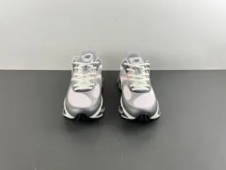New Balance 9060 粉灰生活方式运动鞋 10