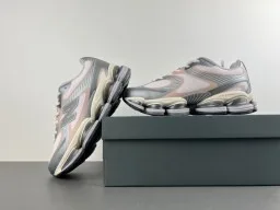 New Balance 9060 粉灰生活方式运动鞋 13