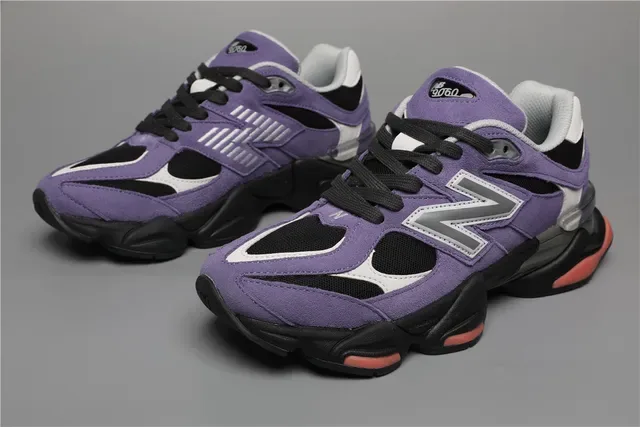 New Balance 9060 violet noir blanc sneakers lifestyle 5