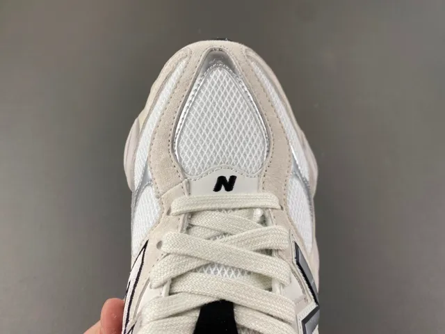 New Balance Bege Prateado Silhueta Metálico N Logo Tênis Chunky 5