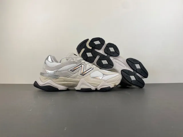 New Balance Bege Prateado Silhueta Metálico N Logo Tênis Chunky 12