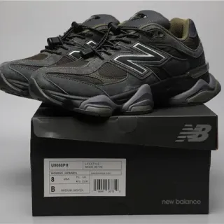 New Balance Black Army Green Chunky Sculpted Midsole Mesh And Suede Upper Lifestyle Sneakers