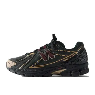 New Balance Black Gold Layered Mesh And Synthetic Upper Accent Piping Running Shoes