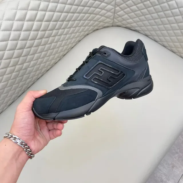 New Balance Black Gray Chunky Sculpted Midsole Mixed Suede And Mesh Upper Lifestyle Sneakers 4