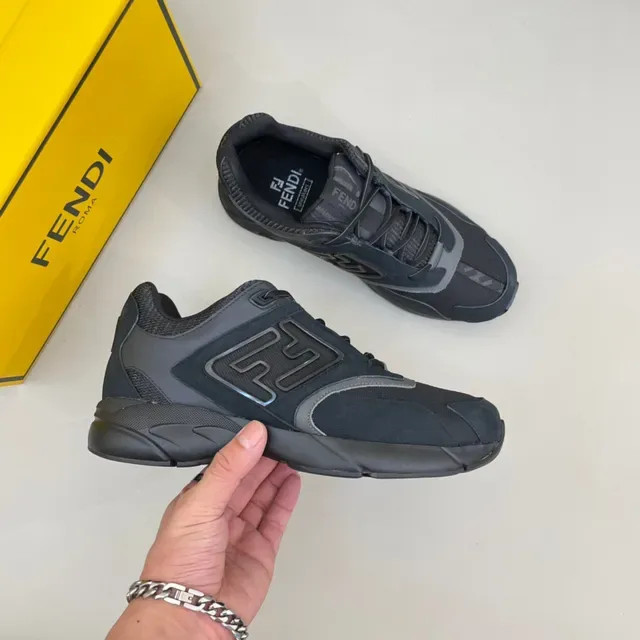 New Balance Black Gray Chunky Sculpted Midsole Mixed Suede And Mesh Upper Lifestyle Sneakers 6