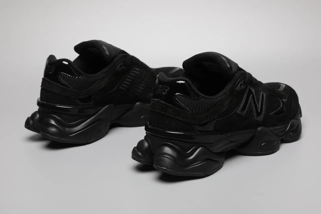 New Balance Chaussures Lifestyle Semelle Médiane Noire Monochrome Sculptée Chunky 3
