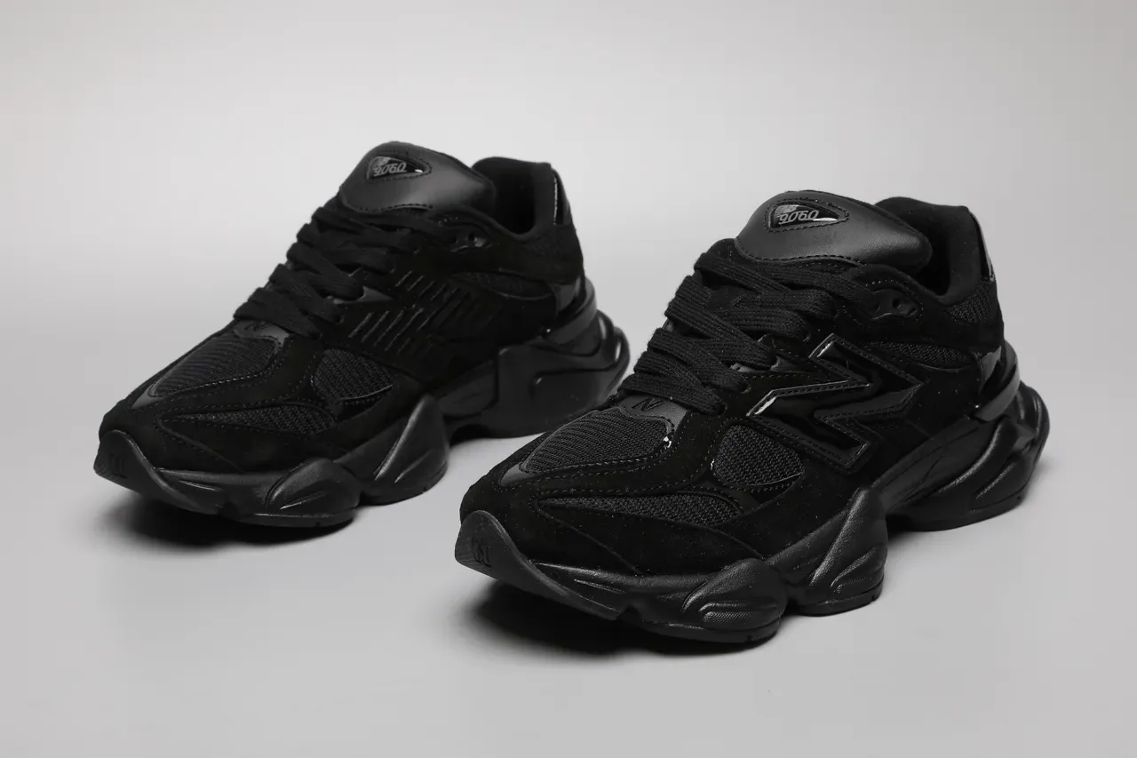 New Balance Chaussures Lifestyle Semelle Médiane Noire Monochrome Sculptée Chunky 5