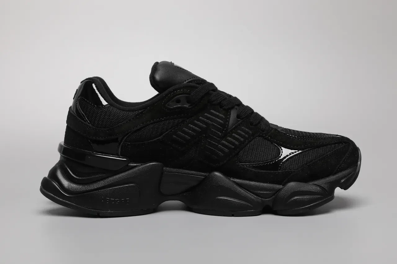New Balance Chaussures Lifestyle Semelle Médiane Noire Monochrome Sculptée Chunky 8
