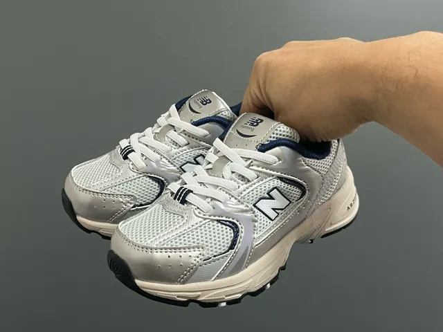 New Balance Gray Beige Midsole Multi-Panel Mesh-Suede Construction Chunky Sneakers 6