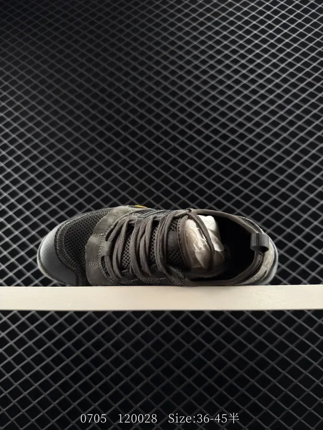 New Balance MTAD Series Gris Noir Minimaliste Maille Et Daim Sneakers Lifestyle 4