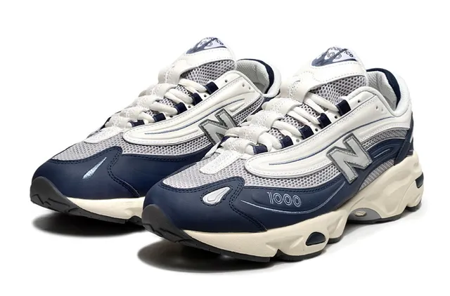 New Balance Navy White Midsole Maille Et Overlay Synthétique Chaussures Chunky 2