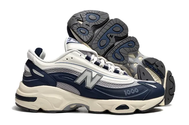 New Balance Navy White Midsole Maille Et Overlay Synthétique Chaussures Chunky 4
