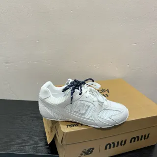 New Balance White Navy Retro Runner Silhouette Mesh And Suede Upper Lifestyle Sneakers