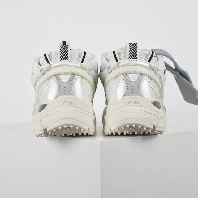 New Balance Branco Prata Tênis Chunky com Solado Multicamadas Malha e Superposição Sintética 8