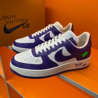Nike Air Force 1 বেগুনি ও সাদা মোনোগ্রাম লাইফস্টাইল স্নিকার