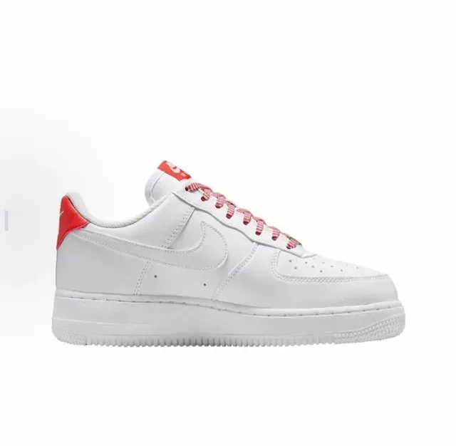 Nike Air Force 1 Blanc et Rouge Sneakers Lifestyle 5