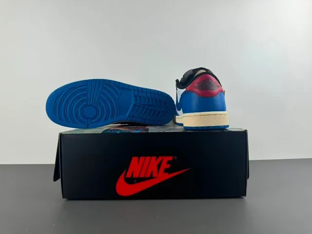 Nike Air Jordan 1 Blue White Leather Upper Perforated Toe Box Lifestyle Sneakers 16