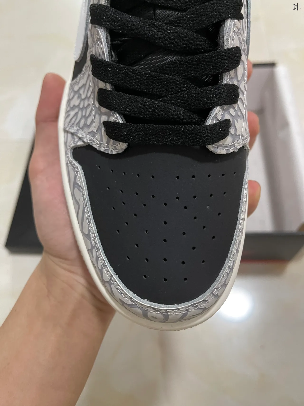 Nike Air Jordan 1 Low Elephant Print Lifestyle Sneakers 3