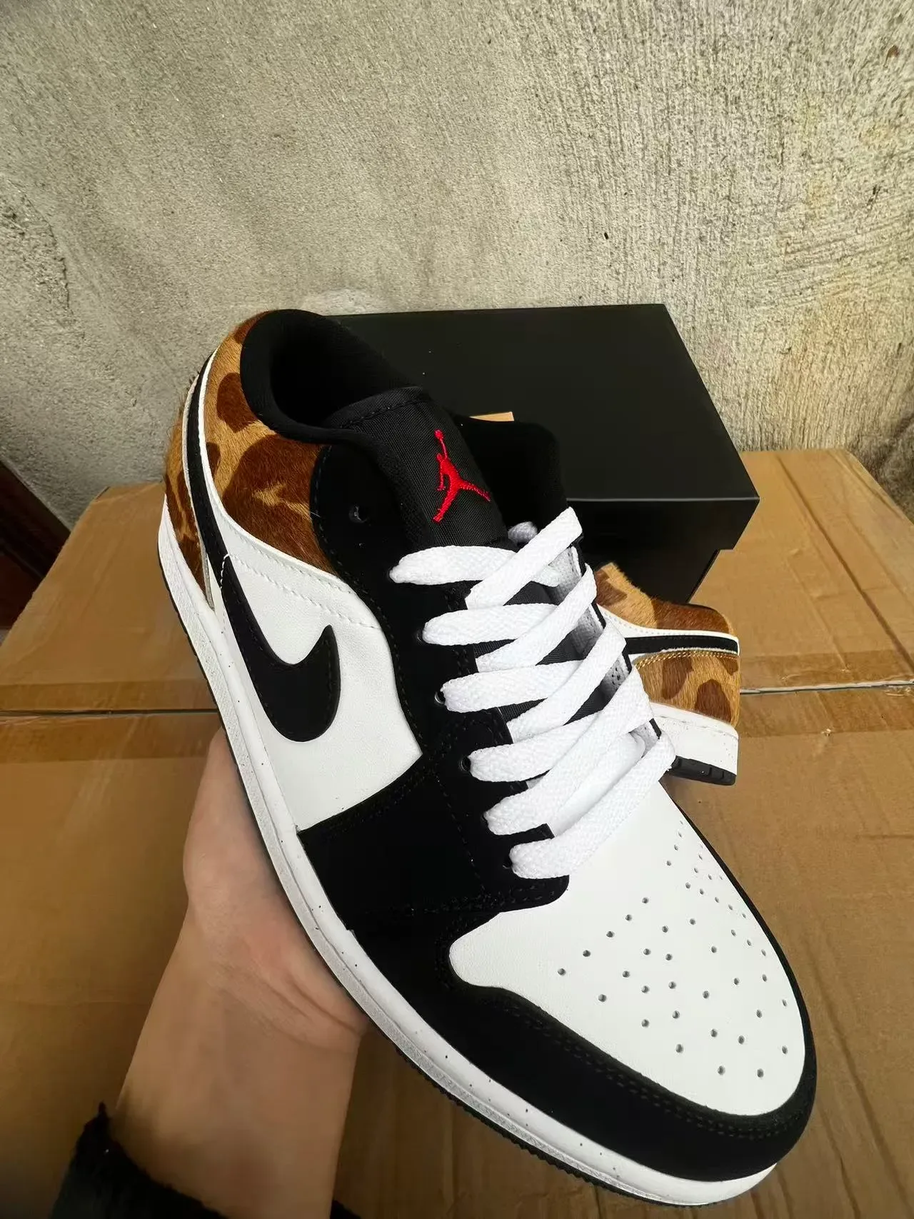 Nike Air Jordan 1 Low Sneakers Lifestyle motif giraffe Haircalf 2