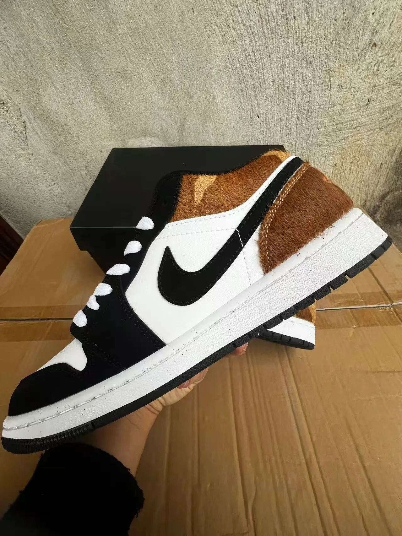 Nike Air Jordan 1 Low Sneakers Lifestyle motif giraffe Haircalf 5