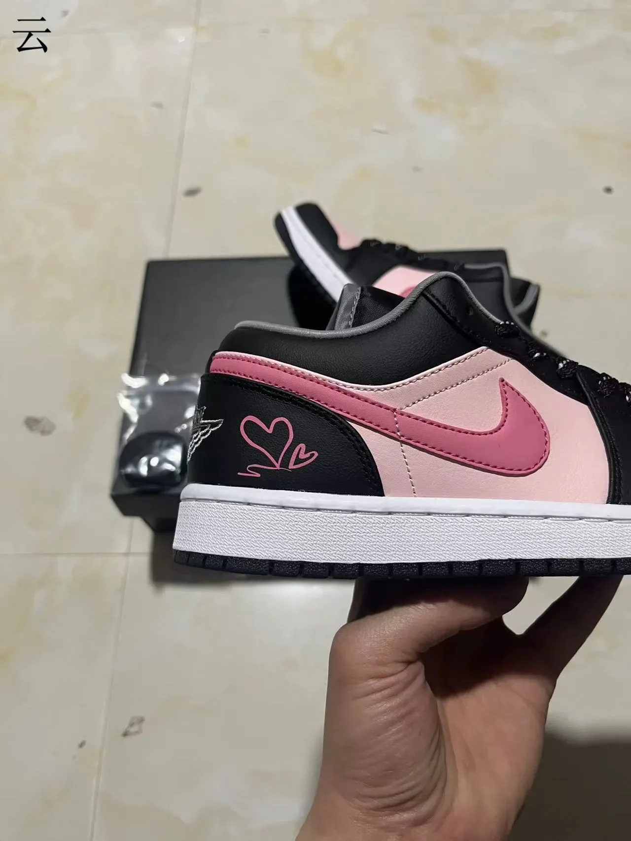 Sneakers Nike Air Jordan 1 Low Pink Heart Lifestyle 7