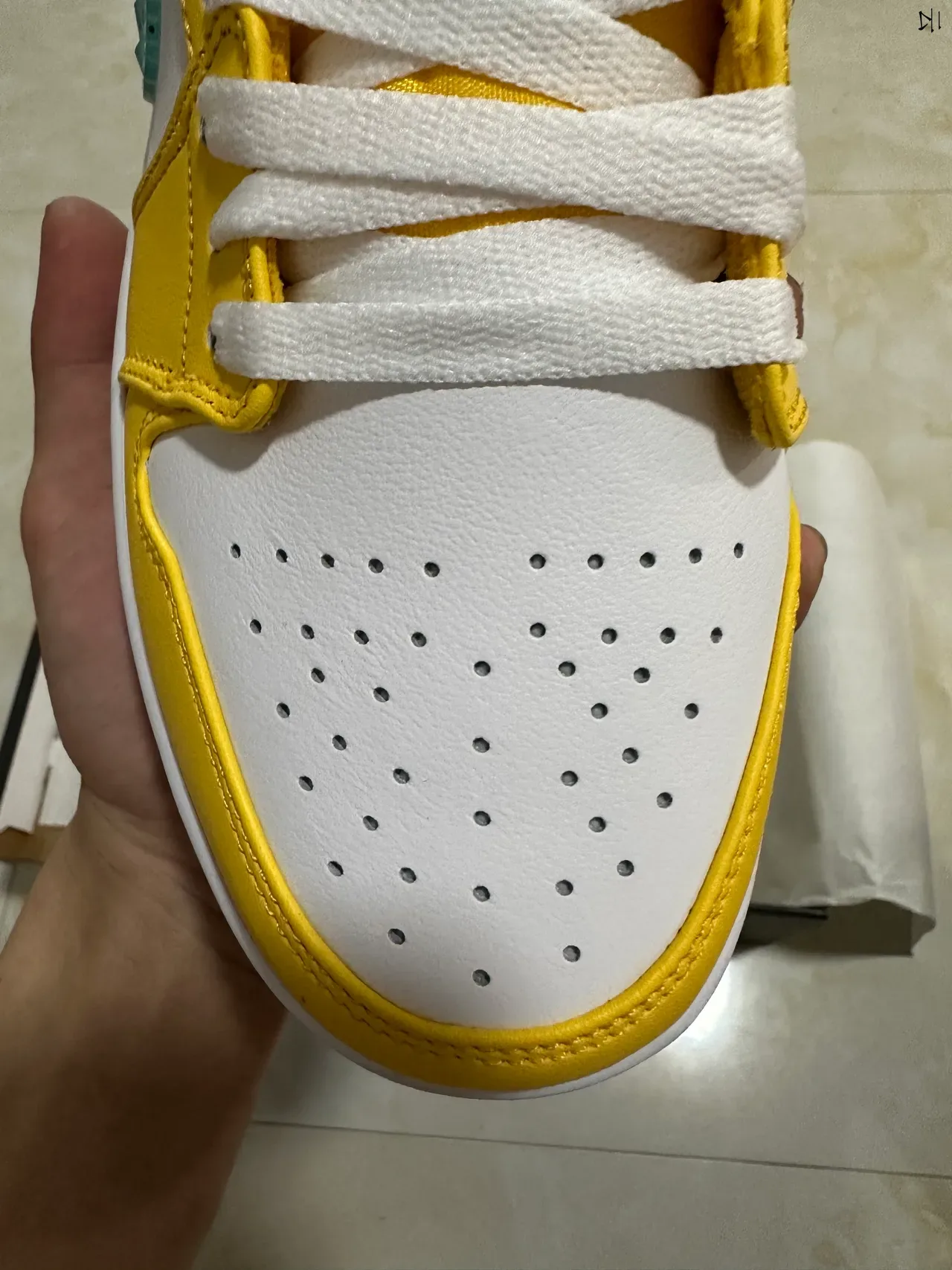 Nike Air Jordan 1 Low Yellow White Aqua Speckled Lifestyle Sneakers 3
