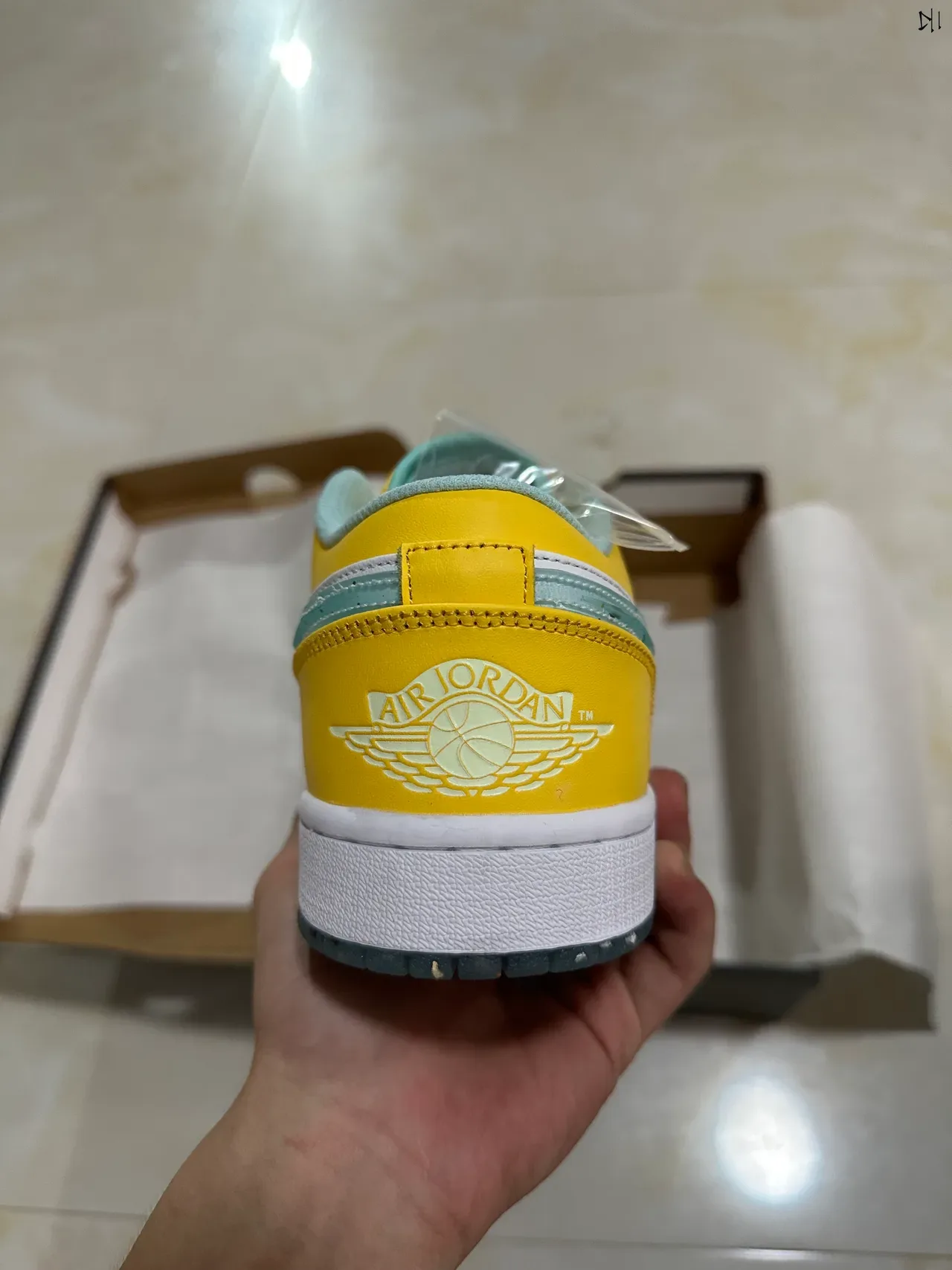 Nike Air Jordan 1 Low Yellow White Aqua Speckled Lifestyle Sneakers 7