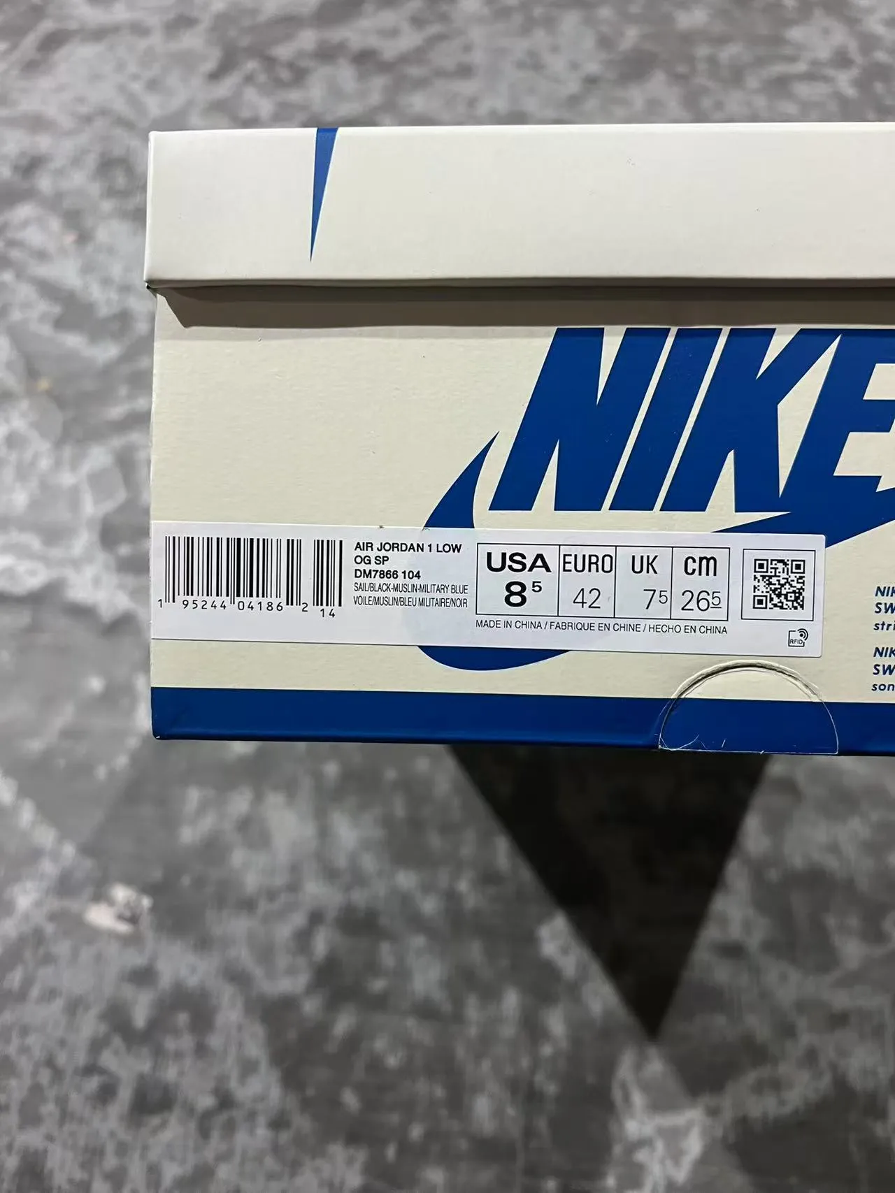 Nike Air Jordan 1 White Royal Blue Lifestyle Sneakers 10