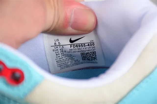 Nike Air Max 1 Light Blue and White Lifestyle Sneakers 3