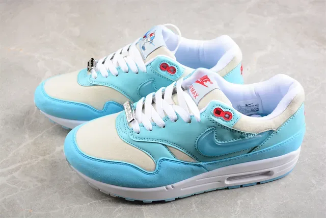 Nike Air Max 1 Light Blue and White Lifestyle Sneakers 9