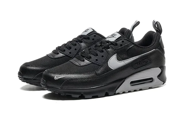 Nike Air Max 90 Black and Light Gray Lifestyle Sneakers 5