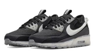 Nike Air Max 90 Black and White Lifestyle Sneakers 5