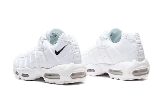Nike Air Max 95 White Lifestyle Sneakers 4