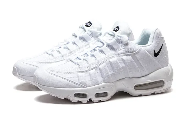 Nike Air Max 95 White Lifestyle Sneakers 5