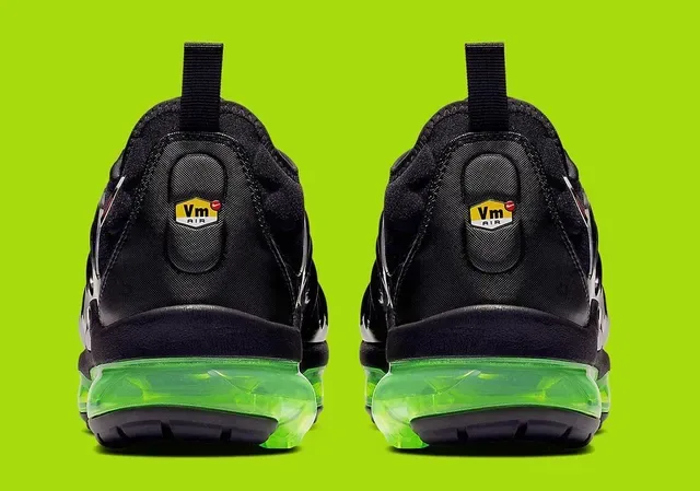 Nike Air Max Plus Black Neon Green Lifestyle Sneakers 5
