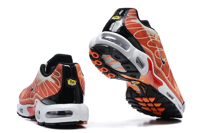 Nike Air Max Plus Orange Wave Pattern Lifestyle Sneakers 2