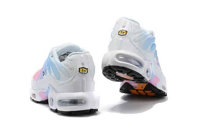 Nike Air Max Plus White and Gray Lifestyle Sneakers 8