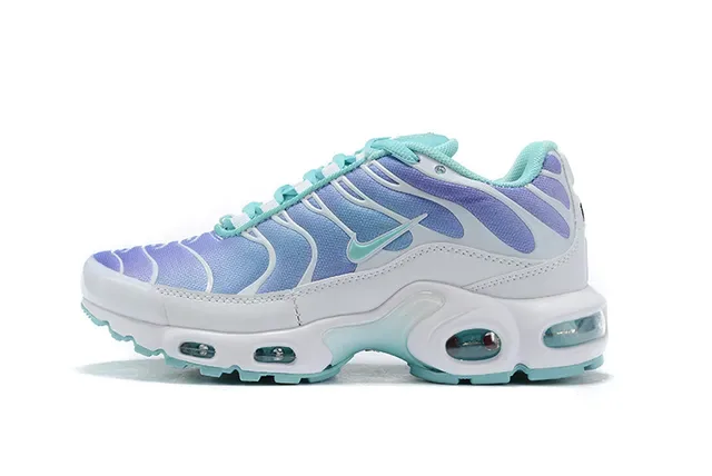 Nike Air Max Plus White and Gray Lifestyle Sneakers 10