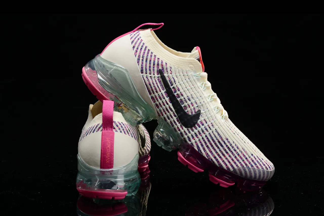 Nike Air VaporMax Beige Pink Flyknit Upper Visible Full-Length Cushioning Lifestyle Sneakers 10