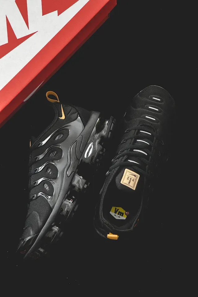 Nike Air VaporMax Plus Black Gold Lifestyle Sneakers 5