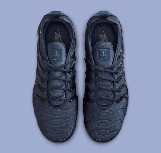 Nike Air VaporMax Plus Dark Navy Lifestyle Sneakers 7