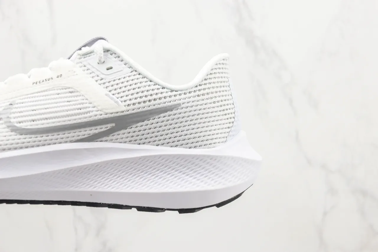 Nike Air Zoom Pegasus 40 Chaussures de Course Blanc Gris 7