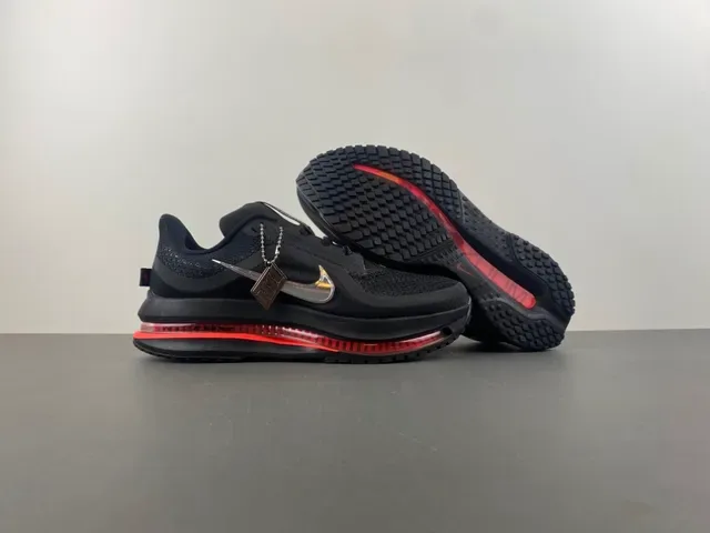 Nike Air Zoom Pegasus Chaussures de course noir et rouge 13