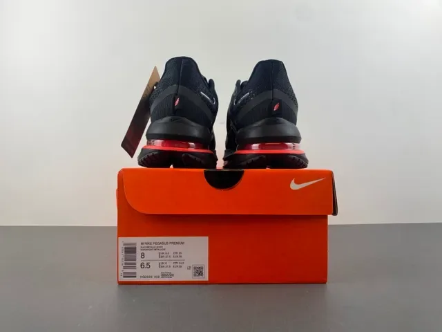 Nike Air Zoom Pegasus Chaussures de course noir et rouge 18